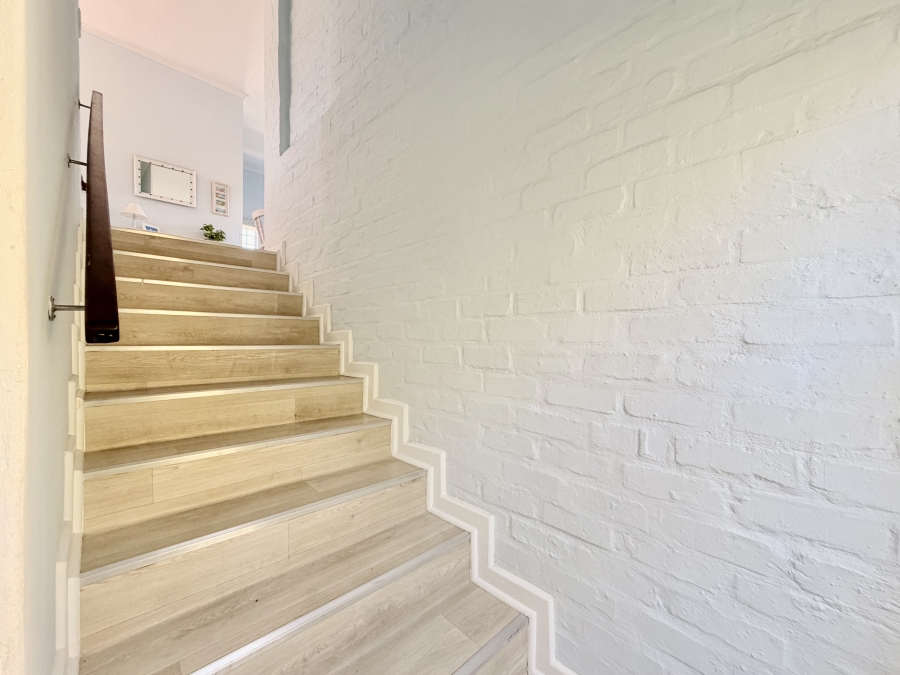 4 Bedroom Property for Sale in Vermont Western Cape